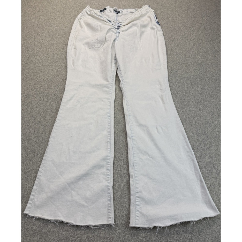 Wild Fable Womens 10 Low Rise Flare Jeans White Light Wash Raw Hem Y2K - Picture 1 of 10